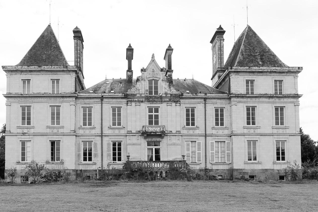 Chateau L' Escale Villa Saint-Herblon Luaran gambar